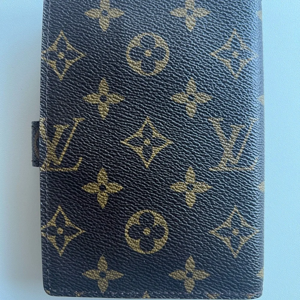 Louis Vuitton PM Size Agenda - Picture 3 of 10